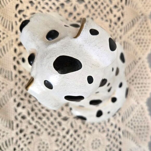 Thun Ceramic Dalmatian Dog Figurine With Red Collar and Gold Heart Circa 1960s - Picture 5 of 7